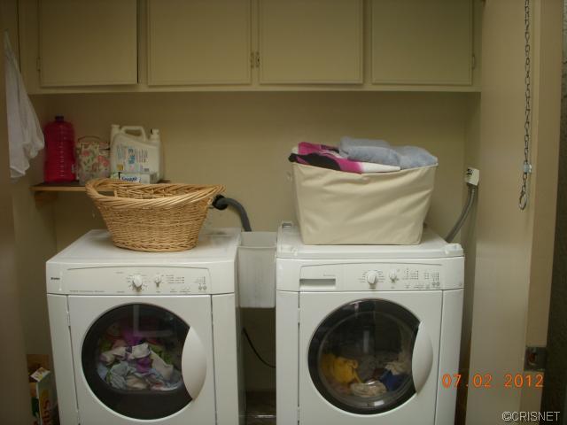 25951-Stafford-Canyon-laundry